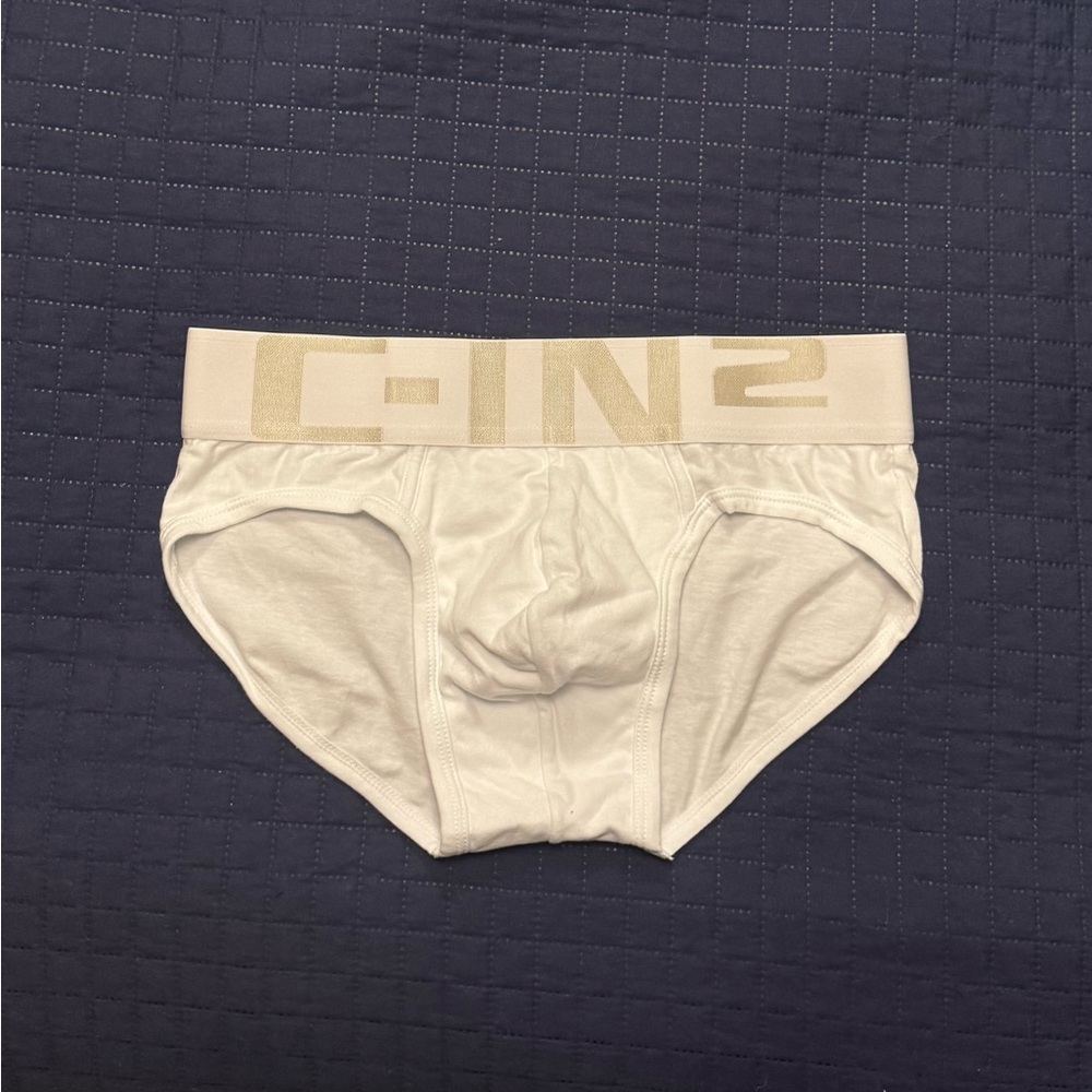 Men’s White Briefs. Medium. New.